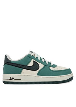 Sneakersy Nike Aire Force 1 LV 8 FN4731 100 GS Zielony ze sklepu eobuwie.pl w kategorii Buty sportowe męskie - zdjęcie 182070222