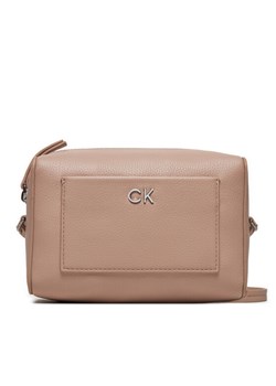 Torebka Calvin Klein Ck Daily Camera K60K612274 Beżowy ze sklepu eobuwie.pl w kategorii Listonoszki - zdjęcie 182070681