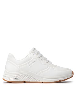 Sneakersy Skechers Mile Makers 155570/WHT Biały ze sklepu eobuwie.pl w kategorii Buty sportowe damskie - zdjęcie 182071211