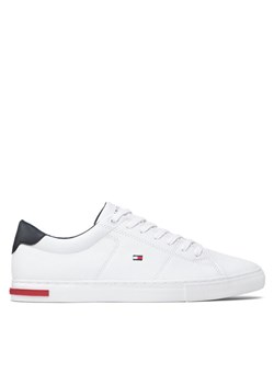Sneakersy Tommy Hilfiger Essential Leather Detail Vulc FM0FM04047 Biały ze sklepu eobuwie.pl w kategorii Trampki męskie - zdjęcie 182077733