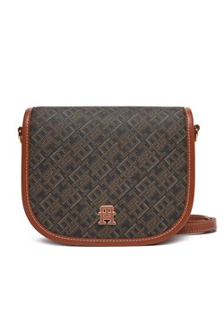 Torebka Tommy Hilfiger Th Monoplay Leather Saddle Bag AW0AW17414 Czarny ze sklepu eobuwie.pl w kategorii Listonoszki - zdjęcie 182080932