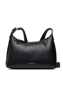 Torebka Calvin Klein Hardware Strap Medium Crossbody K60K613028 Czarny - id: 8721107422558 - marki Calvin Klein - 182083403 Torebka Calvin Klein Hardware Strap Medium Crossbody K60K613028 Czarny ze sklepu eobuwie.pl w kategorii Listonoszki - zdjęcie 182083403