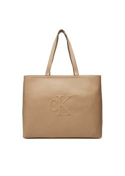 Torebka Calvin Klein Jeans Sculpted Slim Tote34 LV04K3070G Beżowy ze sklepu eobuwie.pl w kategorii Torby Shopper bag - zdjęcie 182083760