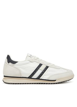 Sneakersy Tommy Jeans Tjm Retro Runner Cleated EM0EM01527 Biały ze sklepu eobuwie.pl w kategorii Buty sportowe męskie - zdjęcie 182085222