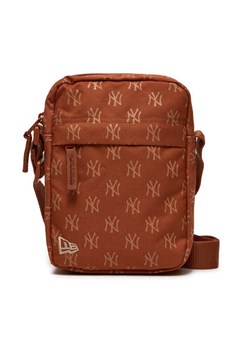 Saszetka New Era Monogram Side Nyy 60503775 Brązowy ze sklepu eobuwie.pl w kategorii Saszetki - zdjęcie 182089922