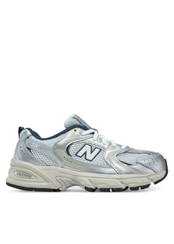Sneakersy New Balance GR530KA Srebrny ze sklepu eobuwie.pl w kategorii Buty sportowe damskie - zdjęcie 182093380