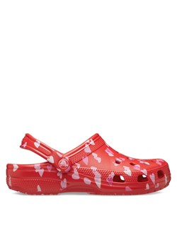 Klapki Crocs Classic Vday Clog 209682 Czerwony ze sklepu eobuwie.pl w kategorii Klapki damskie - zdjęcie 182094331