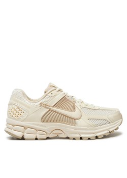 Sneakersy Nike Zoom Vomero 5 FQ6868 111 Écru ze sklepu eobuwie.pl w kategorii Buty sportowe damskie - zdjęcie 182095353