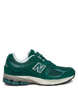 Sneakersy New Balance M2002RFK Zielony ze sklepu eobuwie.pl w kategorii Buty sportowe męskie - zdjęcie 182096180