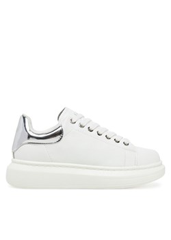 Sneakersy GOE RR2N4001 Biały ze sklepu eobuwie.pl w kategorii Buty sportowe damskie - zdjęcie 182099714