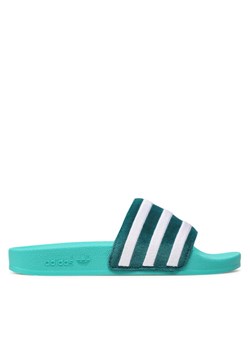 Klapki adidas adilette W GX3371 Zielony ze sklepu eobuwie.pl w kategorii Klapki damskie - zdjęcie 182100164