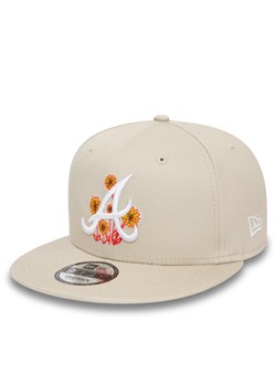 Czapka z daszkiem New Era Flower Icon 950 Braves 60435106 Beżowy ze sklepu eobuwie.pl w kategorii Czapki z daszkiem męskie - zdjęcie 182100320