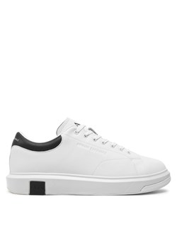Sneakersy Armani Exchange XUX123 XV534 K488 Biały ze sklepu eobuwie.pl w kategorii Buty sportowe męskie - zdjęcie 182102593