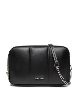Torebka Calvin Klein Line Quilt Camera Bag K60K613076 Czarny ze sklepu eobuwie.pl w kategorii Listonoszki - zdjęcie 182104444
