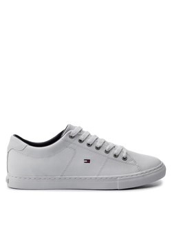 Sneakersy Tommy Hilfiger Essential Leather Sneaker FM0FM02157 Biały ze sklepu eobuwie.pl w kategorii Trampki męskie - zdjęcie 182106593