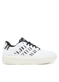 Sneakersy adidas Courtblock JI2210 Biały ze sklepu eobuwie.pl w kategorii Buty sportowe damskie - zdjęcie 182108183