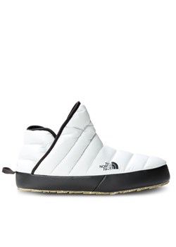 Kapcie The North Face W Thermoball Traction BootieNF0A331HQ4C1 Biały ze sklepu eobuwie.pl w kategorii Kapcie damskie - zdjęcie 182113023