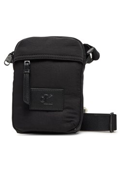 Saszetka Calvin Klein Jeans Metro Nylon Reporter Bag LV04G3089G Czarny ze sklepu eobuwie.pl w kategorii Torby męskie - zdjęcie 182114904