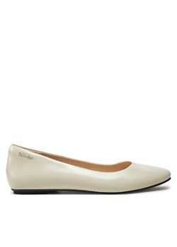 Baleriny Calvin Klein Round Ballerina HW0HW02449 Écru ze sklepu eobuwie.pl w kategorii Balerinki - zdjęcie 182115031