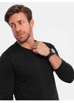 Męski longsleeve bez nadruku z dekoltem w serek - czarny V6 OM-LSBL-0108 ze sklepu ombre w kategorii T-shirty męskie - zdjęcie 182591801