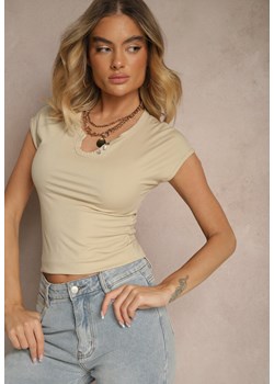 Beżowy Dopasowany T-shirt z Ozdobnymi Guziczkami i Wycięciem przy Dekolcie Benolla ze sklepu renee.pl w kategorii Bluzki damskie - zdjęcie 182592854