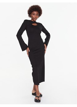 Gestuz Sukienka codzienna Anka 10906826 Czarny Slim Fit ze sklepu MODIVO w kategorii Sukienki - zdjęcie 182594733