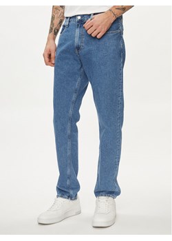 Calvin Klein Jeans Jeansy Authentic J30J324814 Niebieski Straight Fit ze sklepu MODIVO w kategorii Jeansy męskie - zdjęcie 182596321