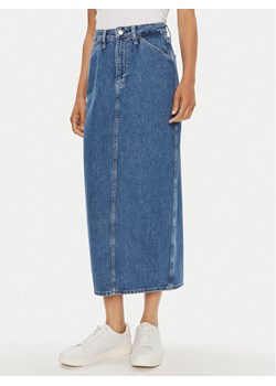 Calvin Klein Jeans Spódnica jeansowa J20J223680 Niebieski Regular Fit ze sklepu MODIVO w kategorii Spódnice - zdjęcie 182596953