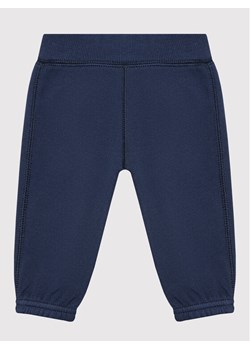 United Colors Of Benetton Spodnie dresowe 3J70AF009 Granatowy Regular Fit ze sklepu MODIVO w kategorii Spodnie i półśpiochy - zdjęcie 182597260