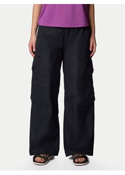 Columbia Spodnie outdoor Elevated View™ Parachute Pant 2118851 Czarny Relaxed Fit ze sklepu MODIVO w kategorii Spodnie damskie - zdjęcie 182597464