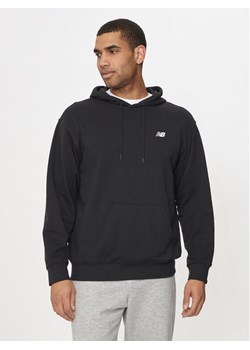 New Balance Bluza Small Logo MT41508 Czarny Regular Fit ze sklepu MODIVO w kategorii Bluzy męskie - zdjęcie 182598813