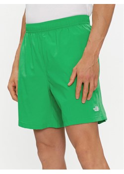 The North Face Szorty sportowe Class V Pathfinder NF0A86QM Zielony Regular Fit ze sklepu MODIVO w kategorii Spodenki męskie - zdjęcie 182599264