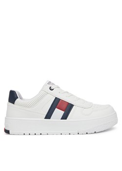Tommy Hilfiger Sneakersy Flag Low Cut Velcro Sneaker T3X9-33859-1355 S Biały ze sklepu MODIVO w kategorii Buty sportowe dziecięce - zdjęcie 182599312