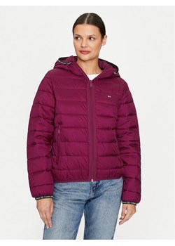 Tommy Jeans Kurtka zimowa Tape DW0DW18308 Czerwony Regular Fit ze sklepu MODIVO w kategorii Kurtki damskie - zdjęcie 182601280
