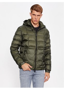 Guess Kurtka puchowa M3BL36 WF4F0 Zielony Regular Fit ze sklepu MODIVO w kategorii Kurtki męskie - zdjęcie 182601291