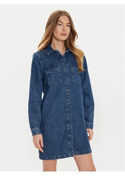 Noisy May Sukienka jeansowa New Signe 27034106 Granatowy Relaxed Fit ze sklepu MODIVO w kategorii Sukienki - zdjęcie 182601344