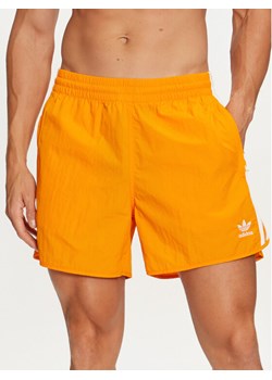 adidas Szorty sportowe adicolor Classics Sprinter IZ2418 Żółty Regular Fit ze sklepu MODIVO w kategorii Spodenki męskie - zdjęcie 182601763