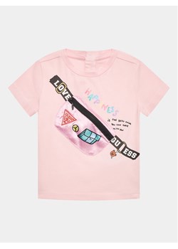 Guess T-Shirt K3YI04 K6YW1 Różowy Regular Fit ze sklepu MODIVO w kategorii Bluzki dziewczęce - zdjęcie 182602030