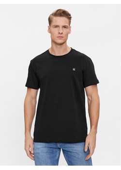 Calvin Klein Jeans T-Shirt J30J325268 Czarny Regular Fit ze sklepu MODIVO w kategorii T-shirty męskie - zdjęcie 182602201