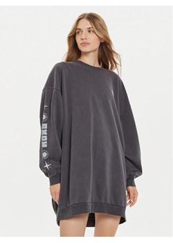 Roxy Sukienka dzianinowa Daydreamer ERJKD03509 Szary Relaxed Fit ze sklepu MODIVO w kategorii Sukienki - zdjęcie 182603593