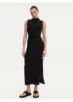 Calvin Klein Sukienka letnia K20K208304 Czarny Slim Fit ze sklepu MODIVO w kategorii Sukienki - zdjęcie 182603790