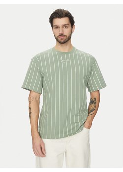 Karl Kani T-Shirt 60300340 Zielony Regular Fit ze sklepu MODIVO w kategorii T-shirty męskie - zdjęcie 182603844