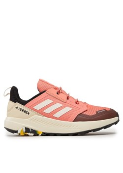 adidas Trekkingi Terrex Trailmaker RAIN.RDY Hiking Shoes HQ5811 Koralowy ze sklepu MODIVO w kategorii Buty trekkingowe dziecięce - zdjęcie 182603993
