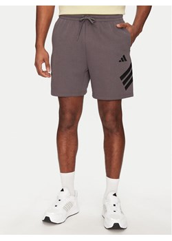 adidas Szorty sportowe Future Icons 3-Stripes JD4881 Szary Regular Fit - id: 0000304813764 - marki adidas - 182604034 adidas Szorty sportowe Future Icons 3-Stripes JD4881 Szary Regular Fit ze sklepu MODIVO w kategorii Spodenki męskie - zdjęcie 182604034