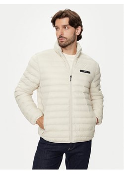 Calvin Klein Kurtka zimowa K10K113474 Beżowy Regular Fit ze sklepu MODIVO w kategorii Kurtki męskie - zdjęcie 182604231