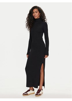 Lee Sukienka dzianinowa 112358303 Czarny Slim Fit ze sklepu MODIVO w kategorii Sukienki - zdjęcie 182604781
