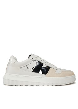 Calvin Klein Jeans Sneakersy Chunky Cupsole Lth Nbs Dc YM0YM00897 Biały ze sklepu MODIVO w kategorii Buty sportowe męskie - zdjęcie 182604802