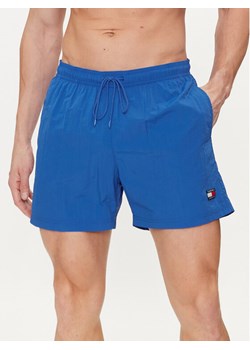 Tommy Hilfiger Szorty kąpielowe Crinkle UM0UM03147 Niebieski Regular Fit ze sklepu MODIVO w kategorii Kąpielówki - zdjęcie 182605030