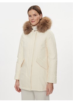 Woolrich Kurtka puchowa Arctic Raccoon CFWWOU0538FRUT0001 Écru Regular Fit ze sklepu MODIVO w kategorii Kurtki damskie - zdjęcie 182605722