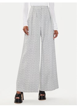 Gestuz Spodnie palazzo Coelle 10908649 Szary Regular Fit - id: 0000303543389 - marki Gestuz - 182605902 Gestuz Spodnie palazzo Coelle 10908649 Szary Regular Fit ze sklepu MODIVO w kategorii Spodnie damskie - zdjęcie 182605902